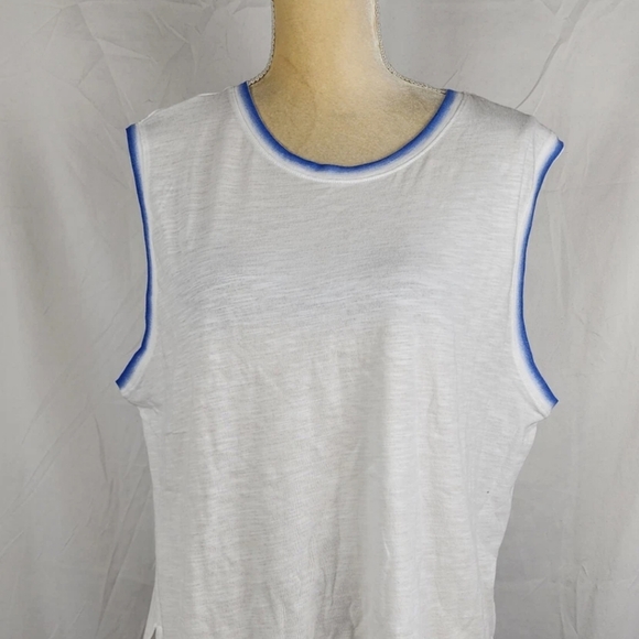 Vineyard Vines Tops - NWT VINEYARD VINES SALT SPRAY SURFTEE TANK
